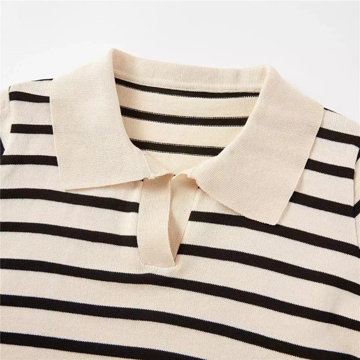 OEM usine personnalisé été Designer rayé dames tricots chemise tricotée hauts pull Cardigan pour les femmes