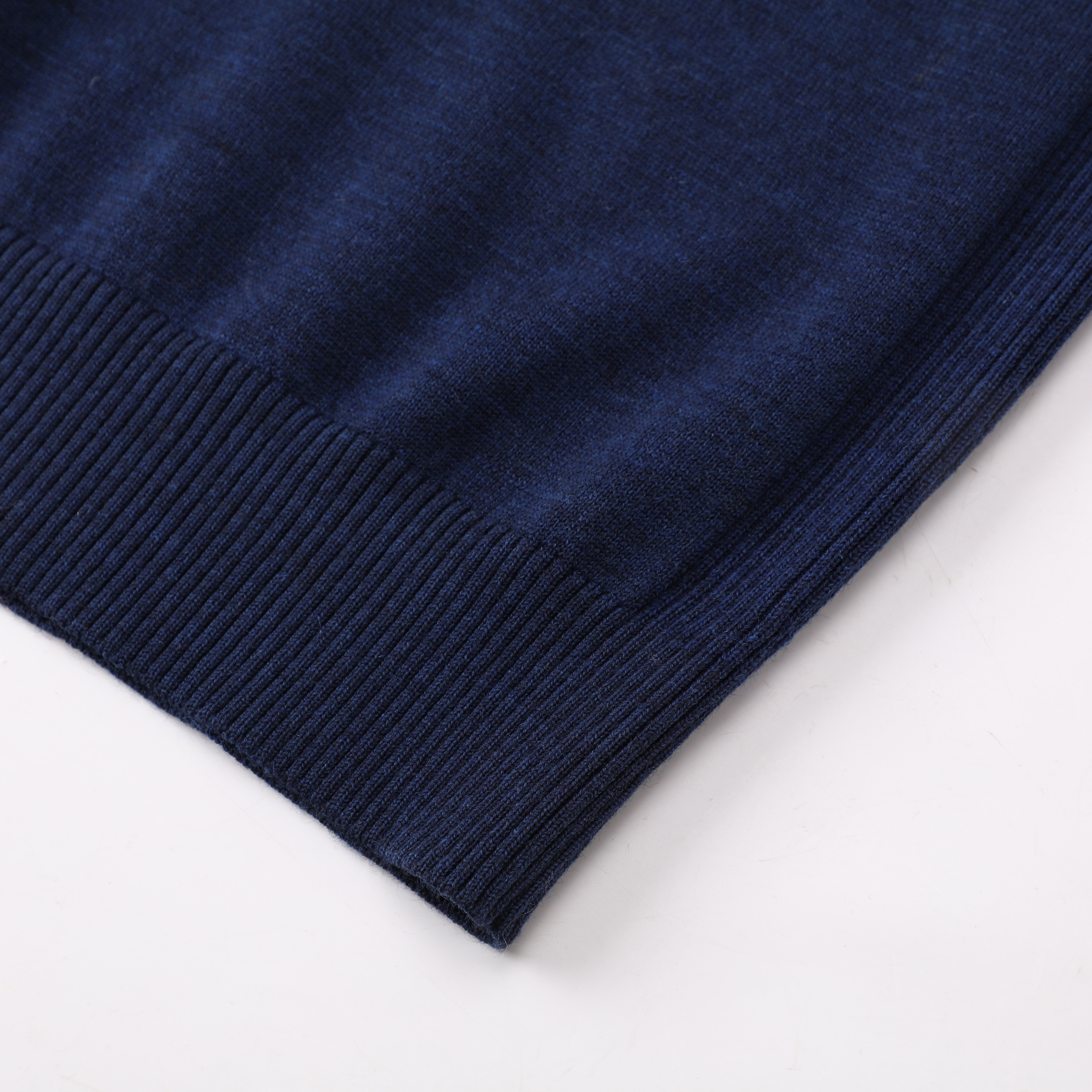 Automne Hiver OEM Custom Navy Long Sleeve Women Ladies Pull Pull en tricot avec fermeture à glissière