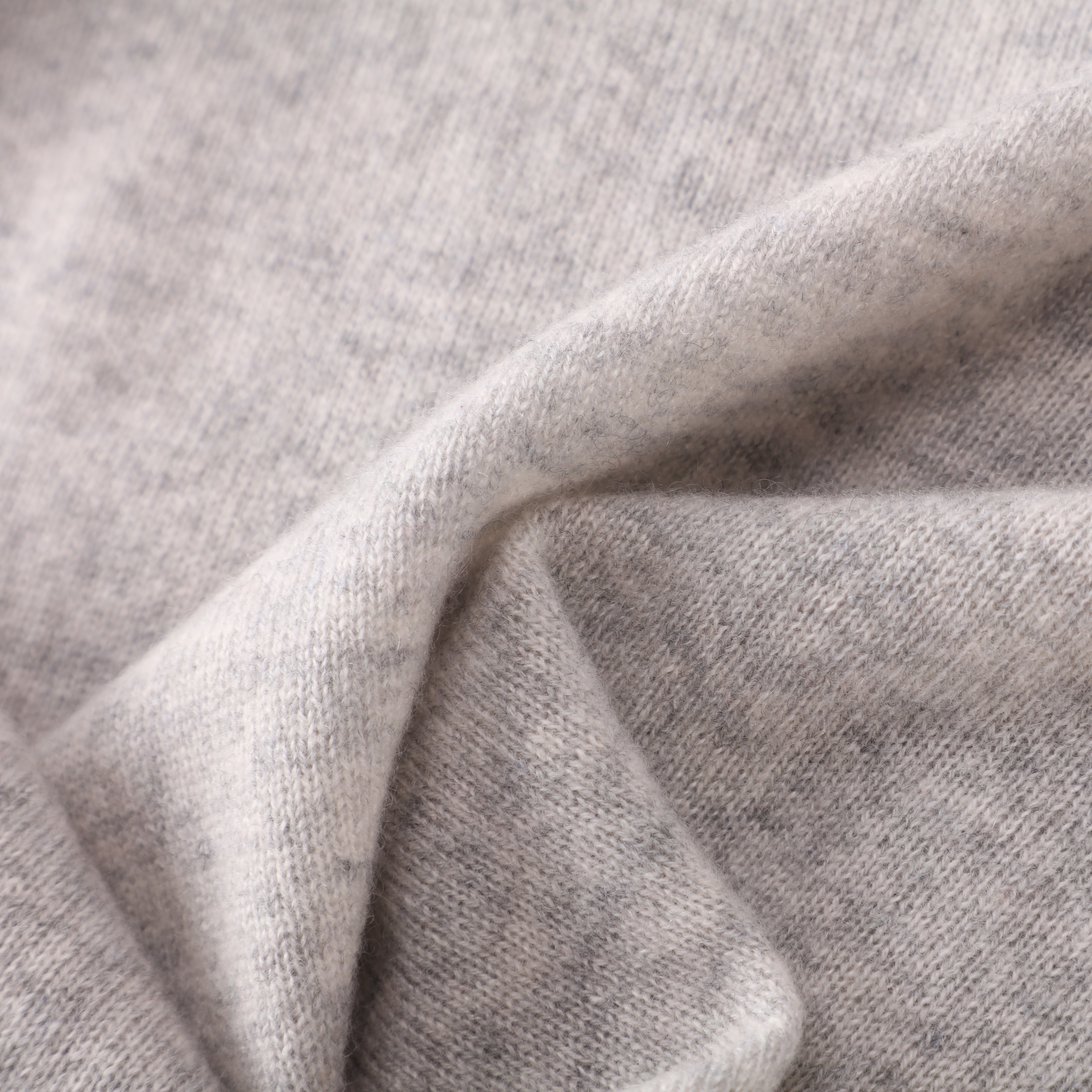 Printemps automne OEM personnalisé gris laine à manches longues femmes haut pull cardigan en tricot