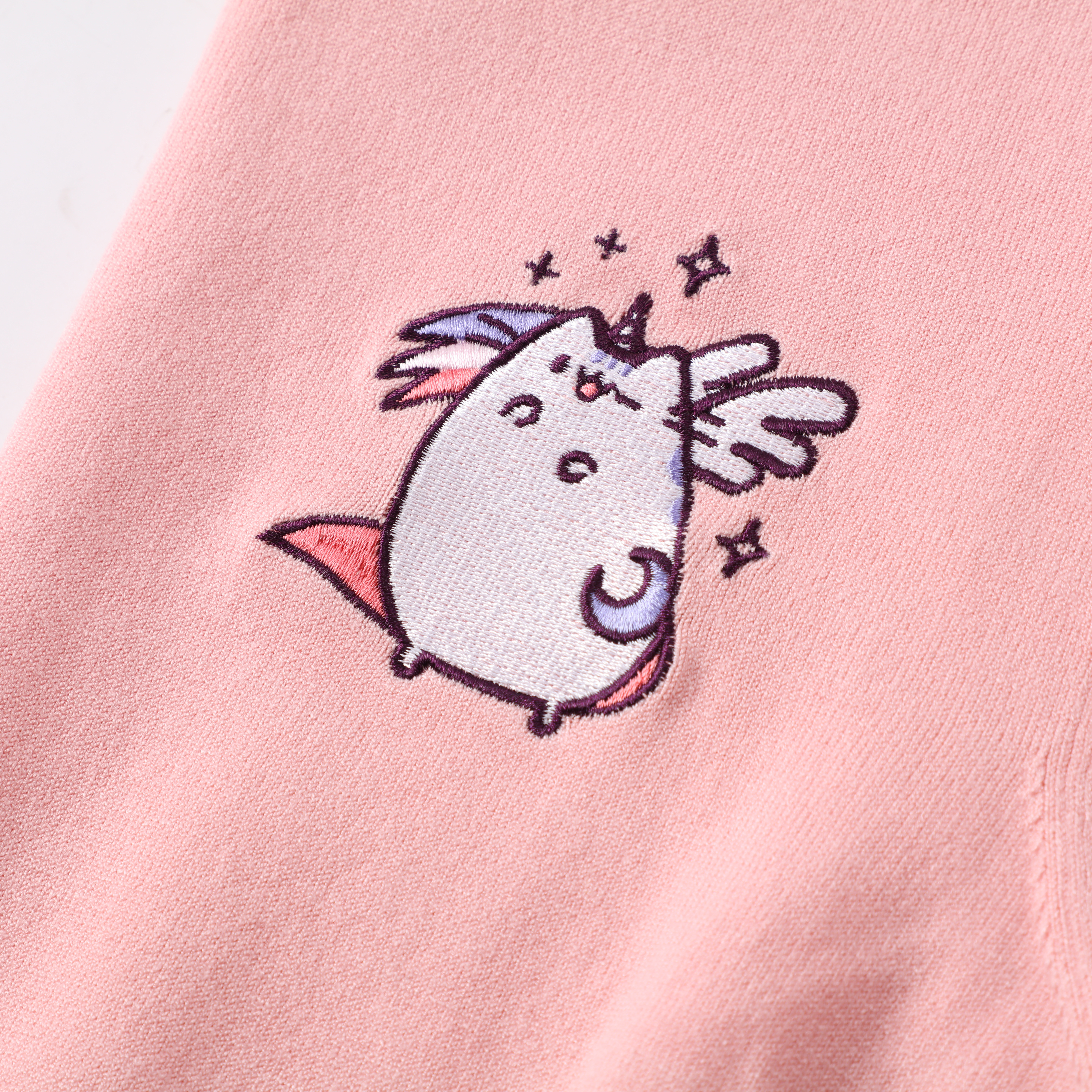 Printemps automne OEM personnalisé rose à manches courtes O-cou imprimé femmes dames pull pull en tricot