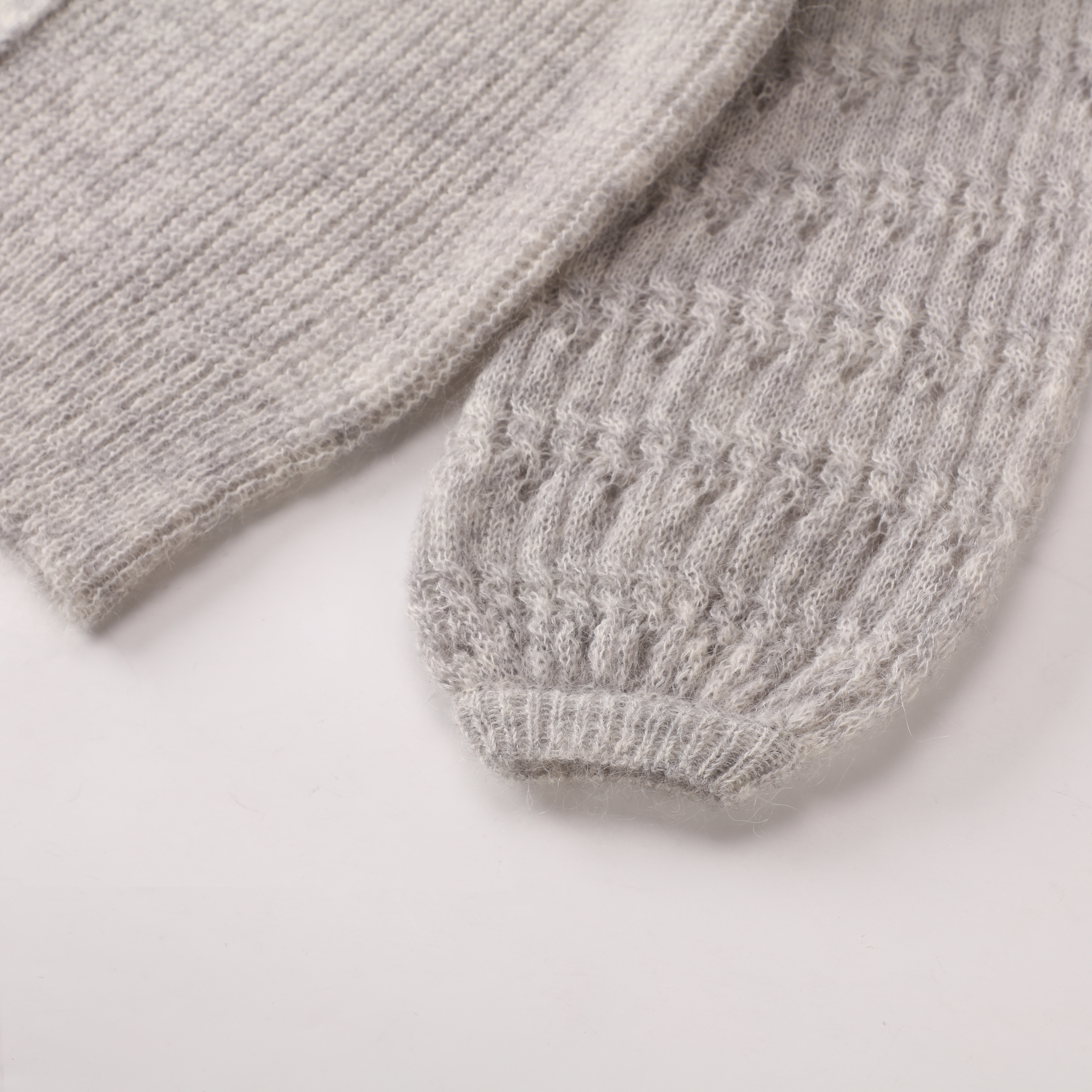 Hiver OEM personnalisé gris à manches longues col en V femmes laine douce haut en tricot pull Cardigan pour dames