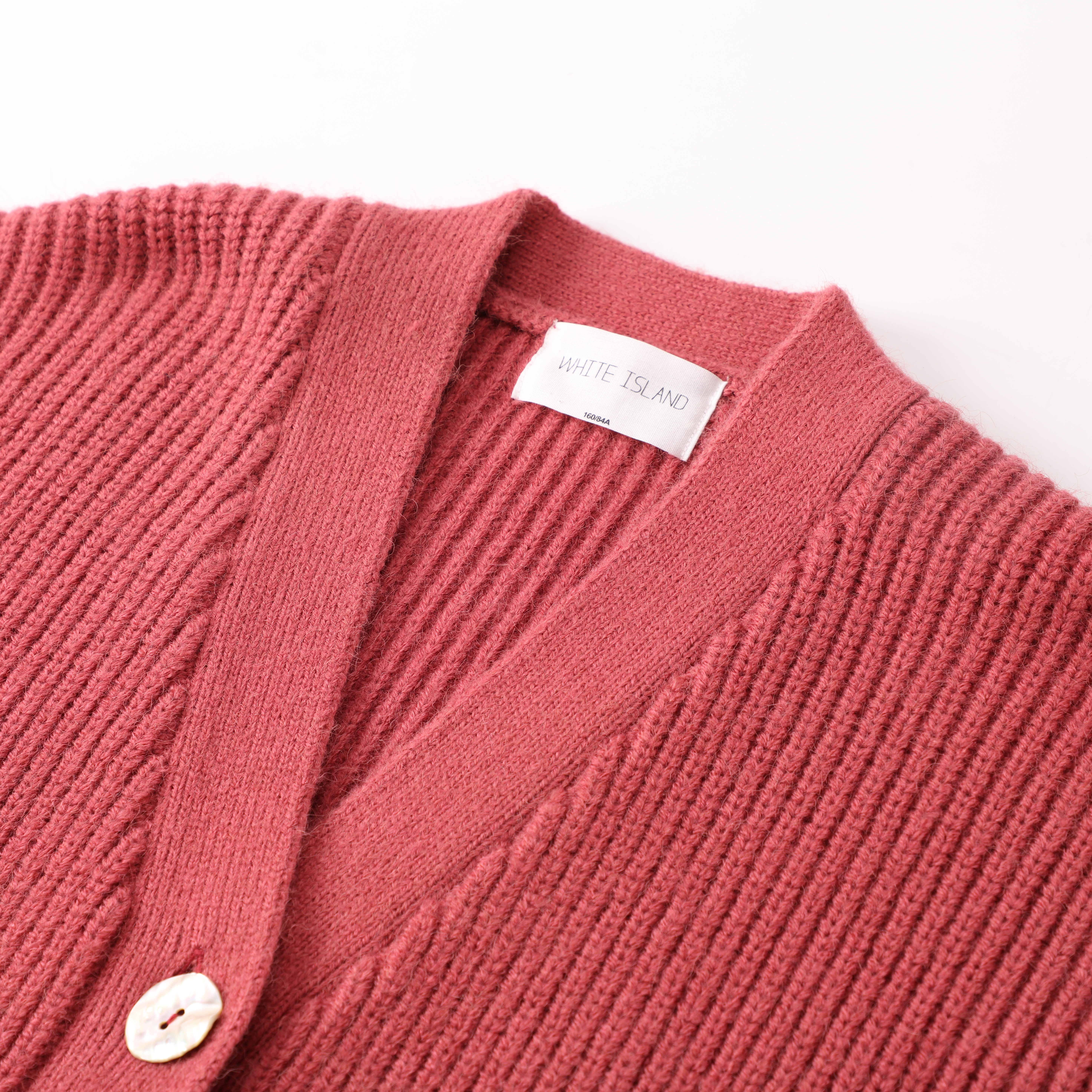 Haute qualité hiver OEM personnalisé rouge à manches longues col en V femmes haut tricot pull Cardigan pour dames