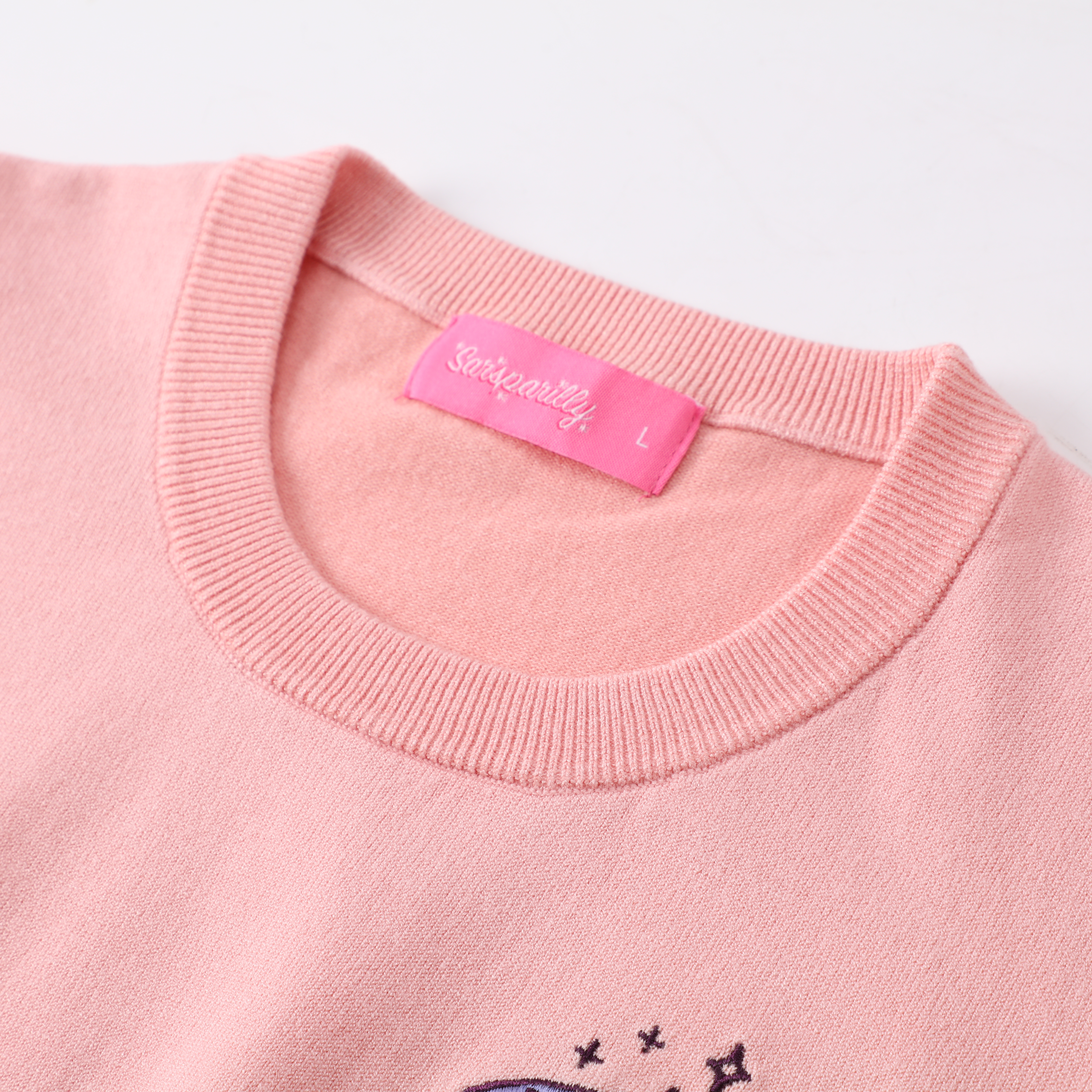 Printemps automne OEM personnalisé rose à manches courtes O-cou imprimé femmes dames pull pull en tricot
