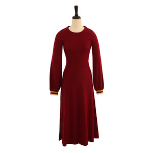 Robe pull en tricot rouge plissée à manches longues pour femmes, OEM, personnalisé en usine, hiver