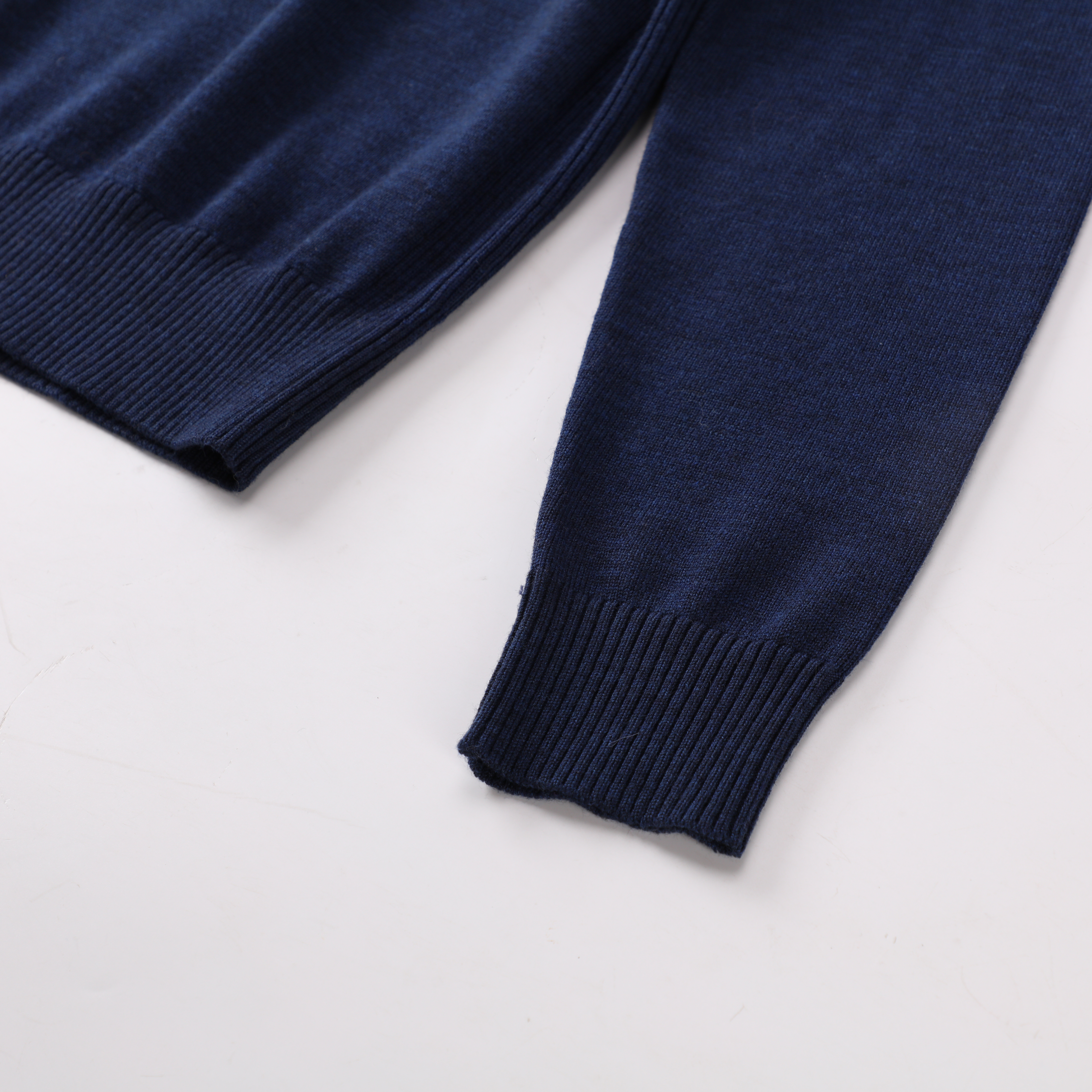 Automne Hiver OEM Custom Navy Long Sleeve Women Ladies Pull Pull en tricot avec fermeture à glissière