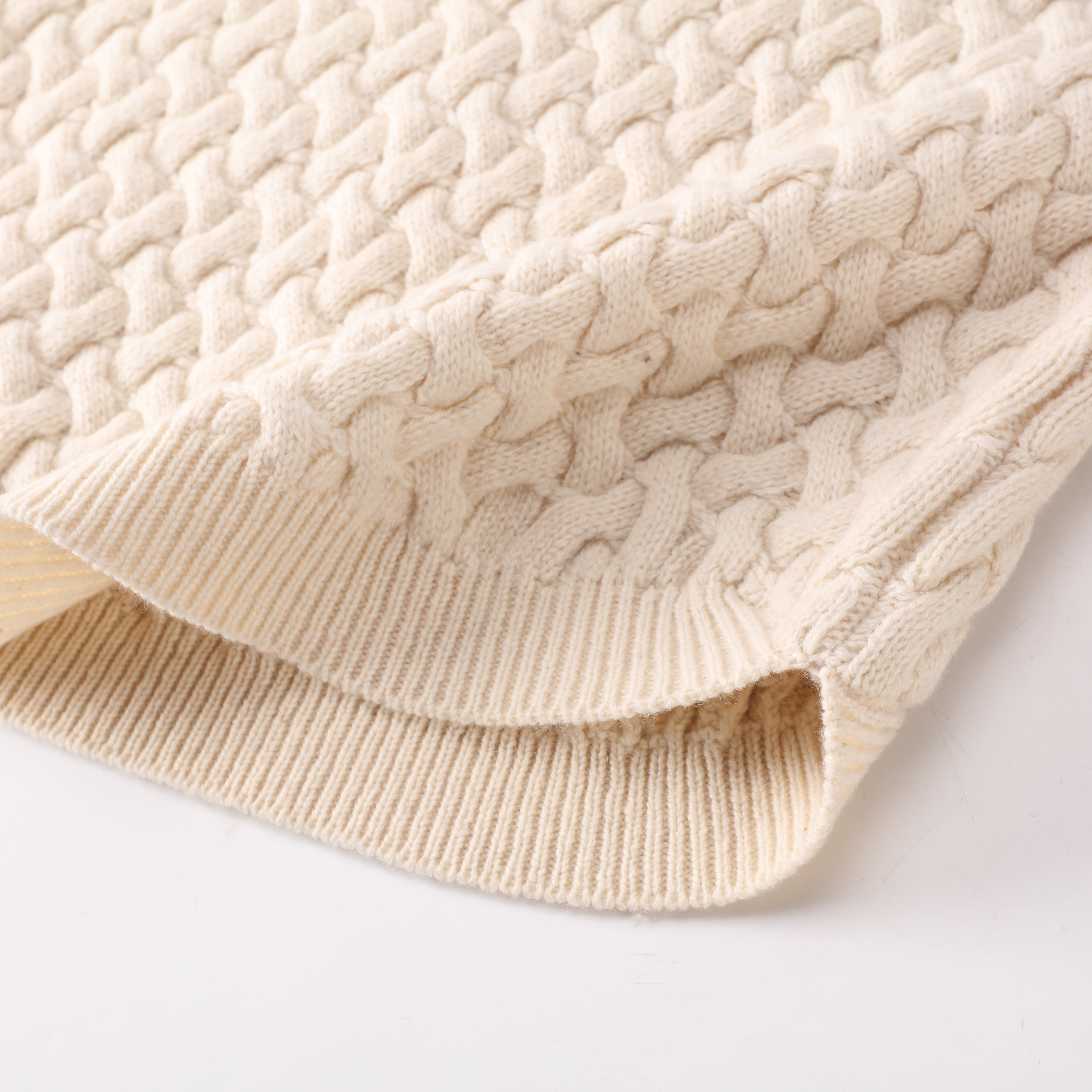 Automne hiver OEM usine personnalisé Beige à manches longues motif géométrique femmes dames pull pull en tricot