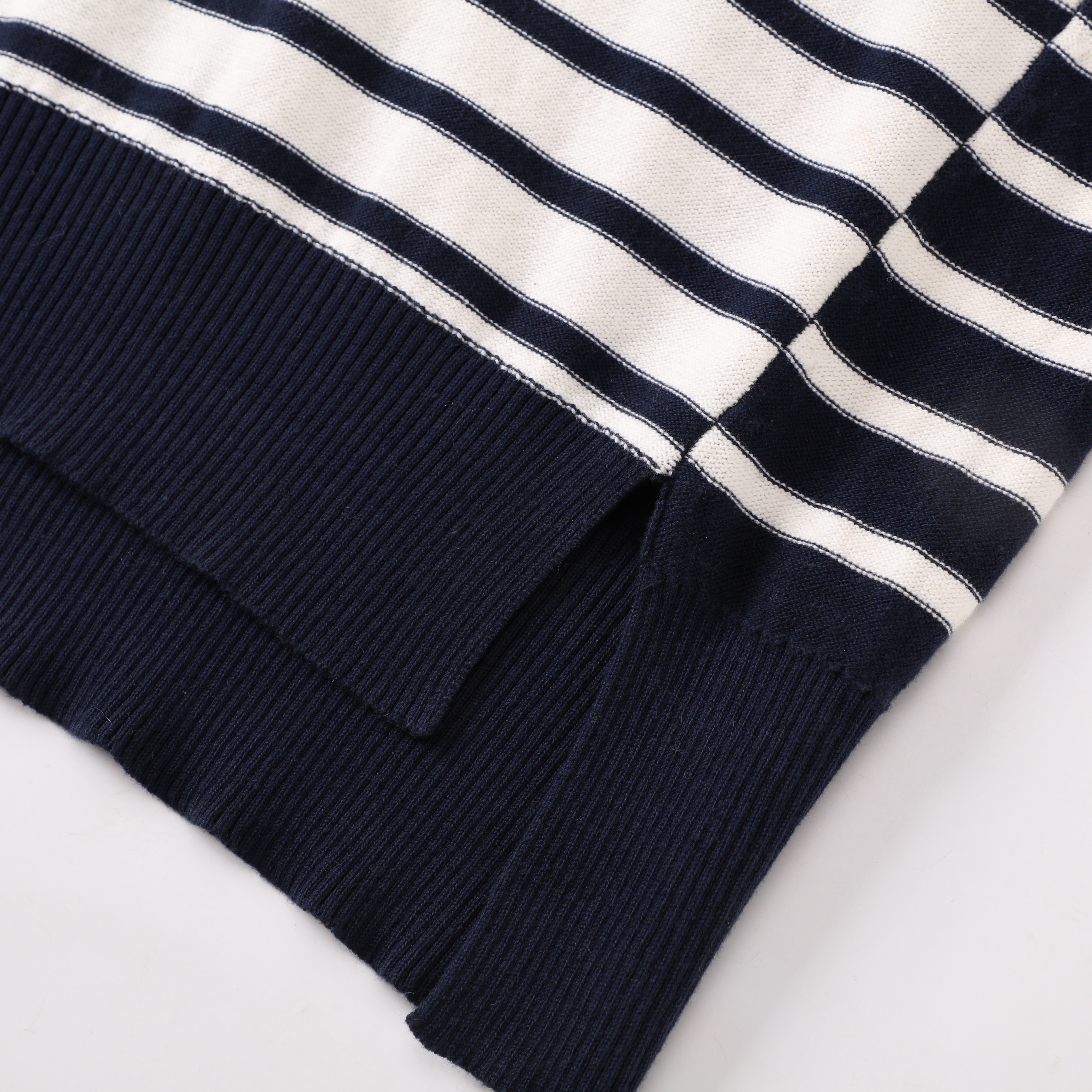 Hiver OEM rayé personnalisé à manches longues col en V lâche femmes dames pull pull en tricot