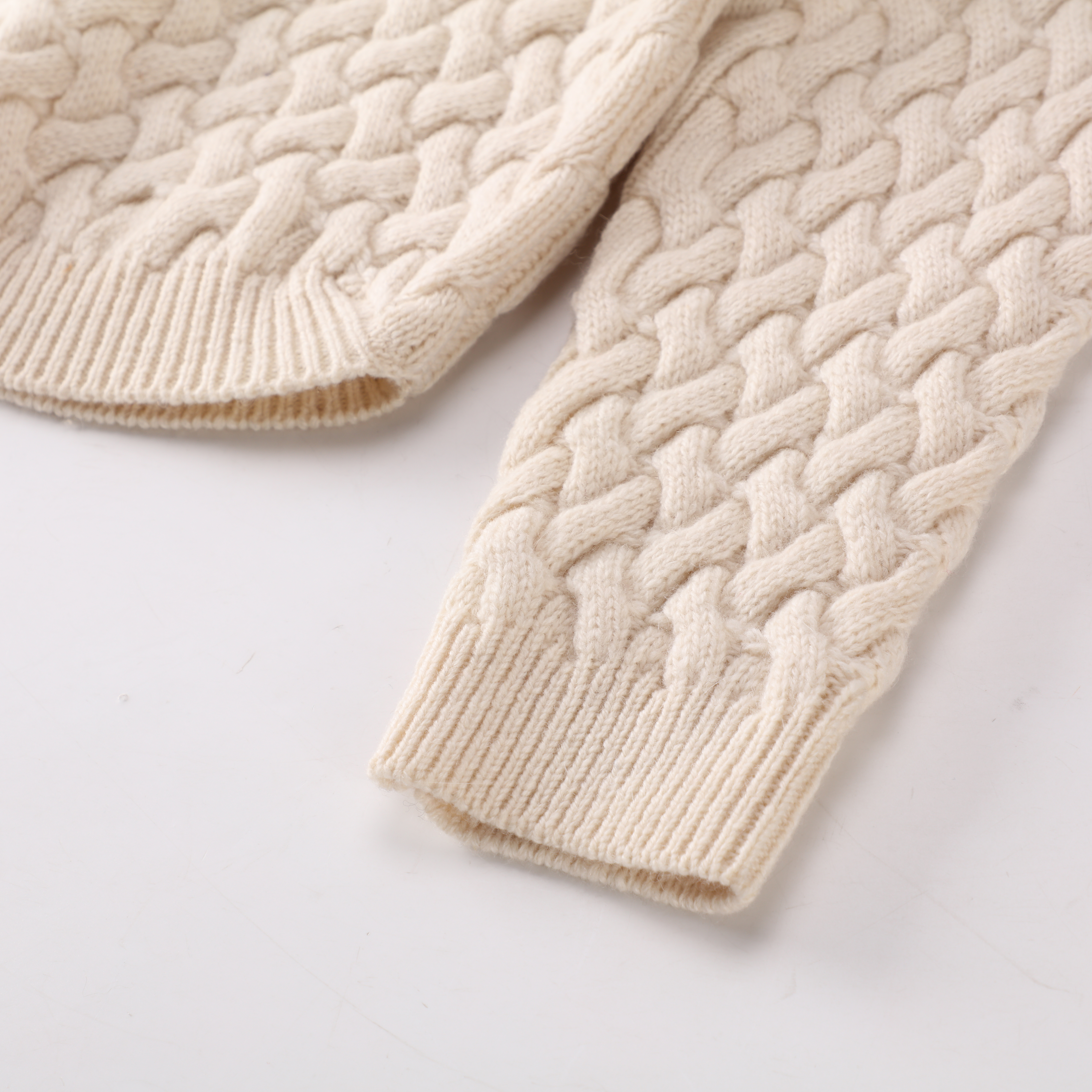 Automne hiver OEM usine personnalisé Beige à manches longues motif géométrique femmes dames pull pull en tricot