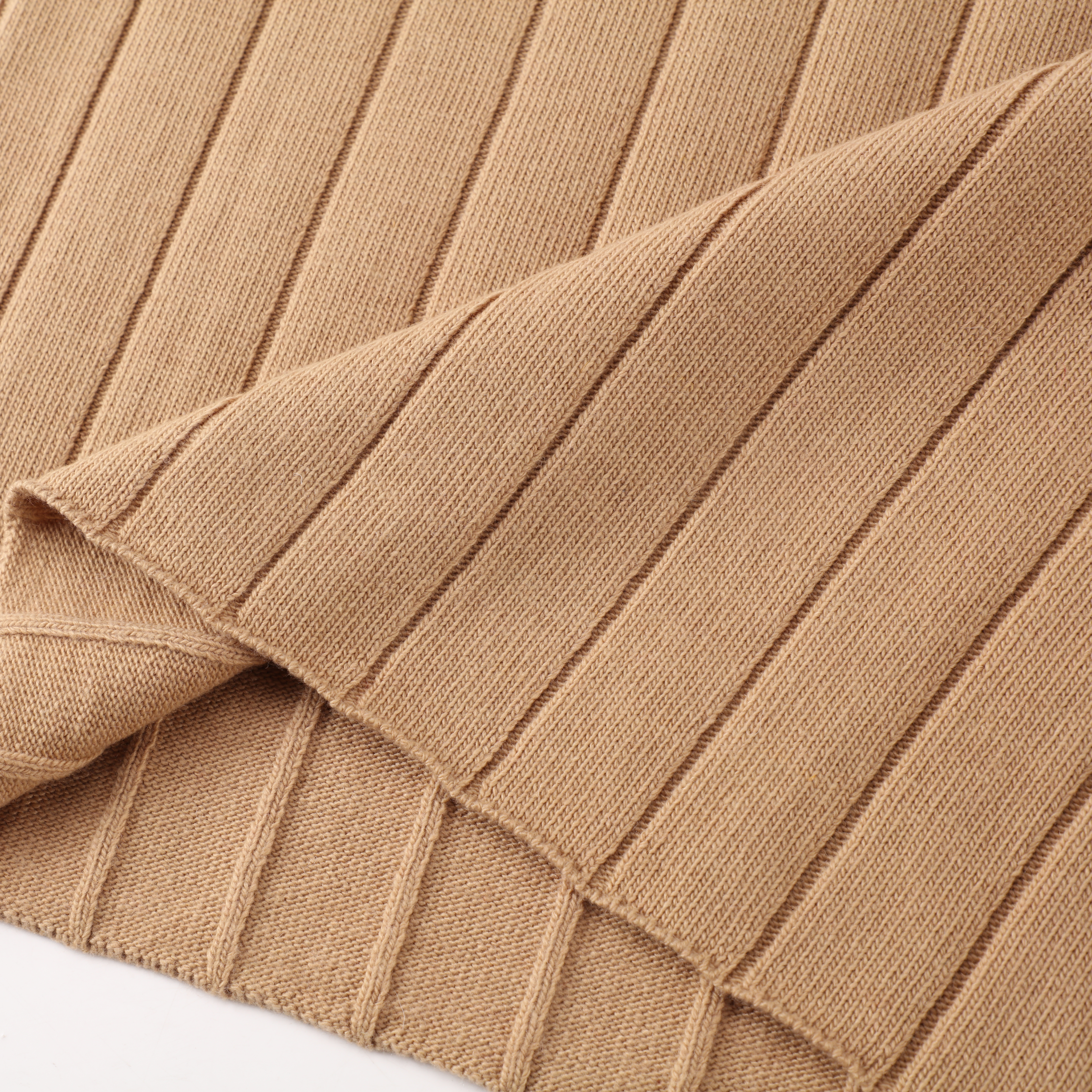 Automne hiver OEM personnalisé à manches longues col roulé kaki épais femmes dames pull pull en tricot